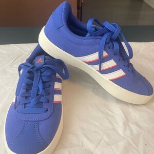 Adidas VL Court 3.0 Semi Lucid Blue Suede sneakers for children size 4